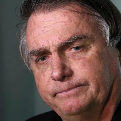 Bolsonaro permanece em cuidados pós-operatórios, aponta novo boletim médico