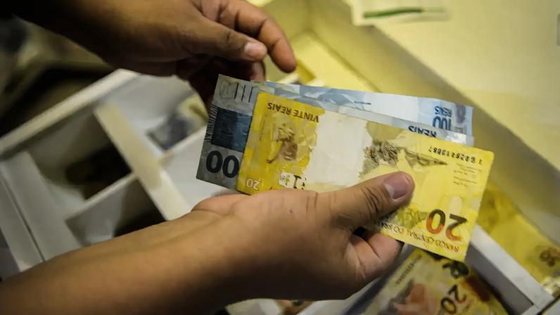 Prazo para saque do abono salarial termina hoje