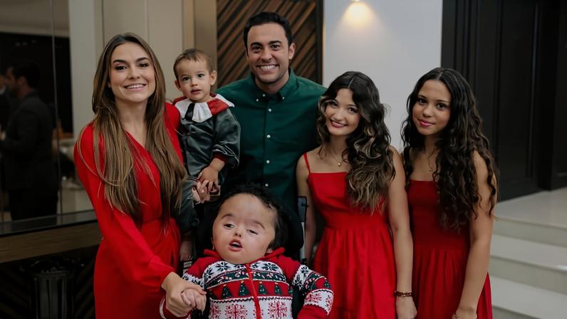 Bruna Massa com Gabriel Massa em família — Foto: Reprodução/Instagram