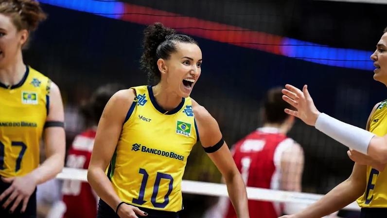 Gabi Guimarães é eleita a segunda melhor jogadora do mundo em 2025