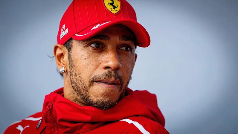 Hamilton enfrenta temporada ruim, Ferrari comete erros e encerra ano difícil
