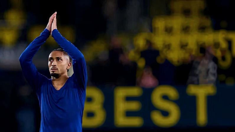 Raphinha se despediu dos jogos do Barcelona em 2025 com um gol contra o Villarreal — Foto: Getty Images
