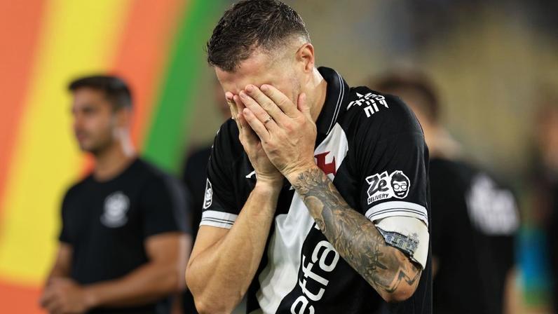 Diniz vê temporada do Vasco com 'momentos brilhantes' e detona arbitragem na final da Copa do Brasil: 'Foi terrível' (3:51)
