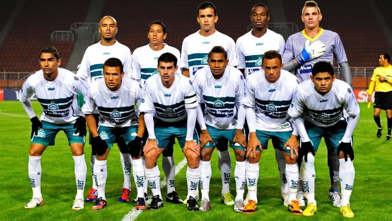 Jogadores do Icasa antes de jogo contra o Palmeiras na Série B de 2013
