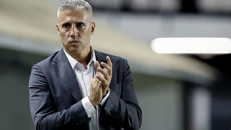 Hernan Crespo durante partida do São Paulo na Vila Belmiro