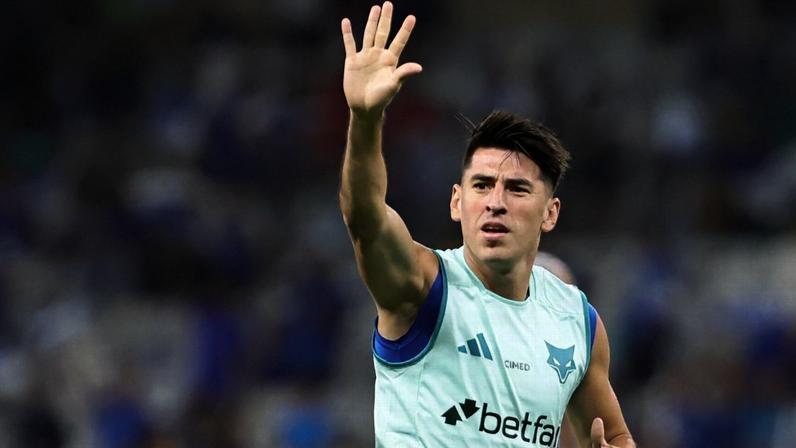 Leonardo Jardim lamenta falta de apoio no CT antes de semifinal contra o Corinthians e faz pedido à torcida: 'Nos façam uma visita' (0:35)