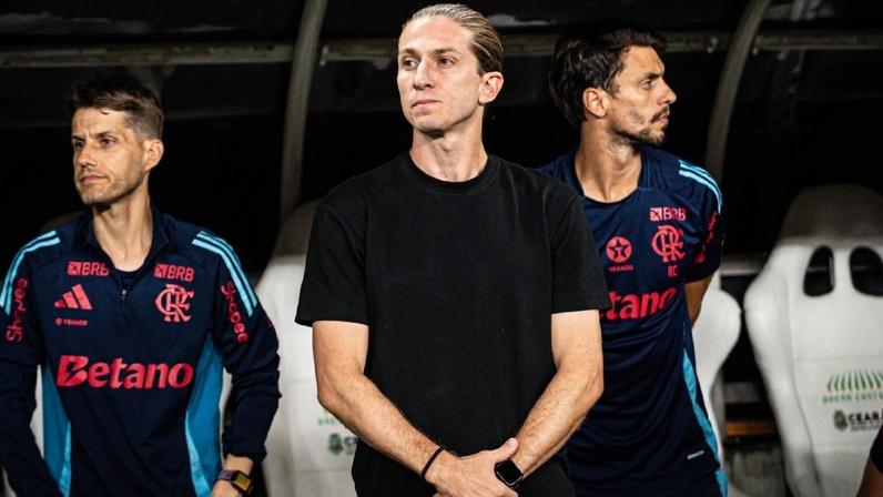 Zico cita salário e fala sobre renovação de Filipe Luís no Flamengo: 'Precisa ver se realmente tem interesse em continuar' (1:11)