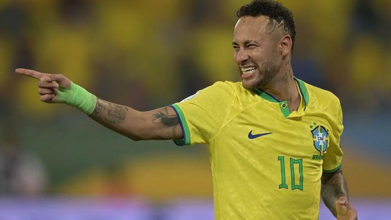 Neymar durante partida da seleção brasileira contra a Venezuela, na Arena Pantanal, pelas eliminatórias