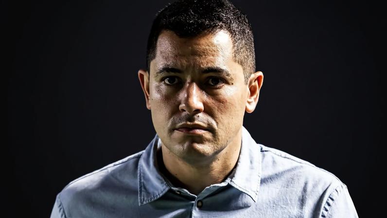 Pedro Martins, CEO do Santos, em 27 de abril de 2025