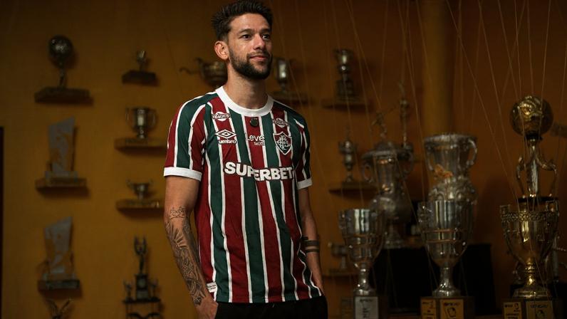 Zagueiro Jemmes assinou com o Fluminense até o fim de 2030