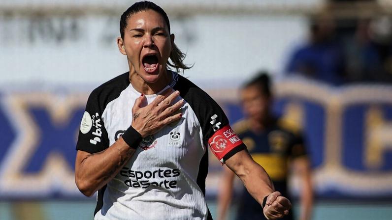 Gabi Zanotti comemora gol pelo Corinthians contra o Boca Juniors