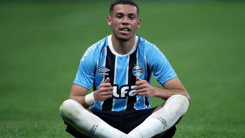 Hernan traz detalhes da negociação entre São Paulo e Galápagos e cita valores que podem impactar time profissional (3:10) Repórter traz informações do tricolor no Fala a Fonte desta quarta-feira (3) (3:10)