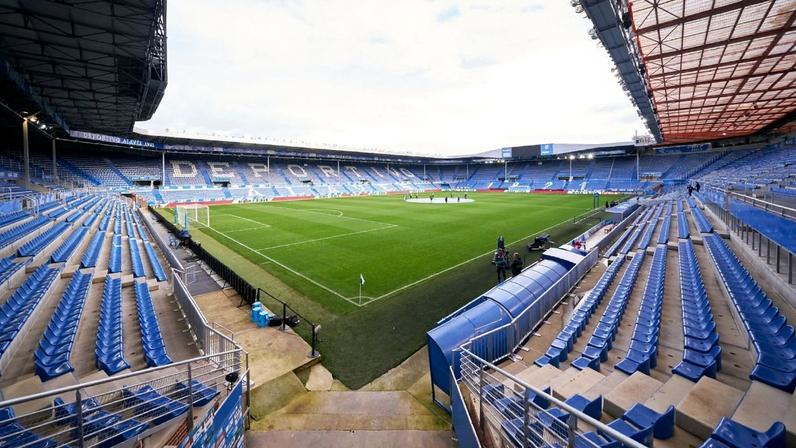 Vista do estádio Mendizorroza antes de jogo entre Alavés e Las Palmas Manuel Queimadelos/Quality Sport Images/Getty Images