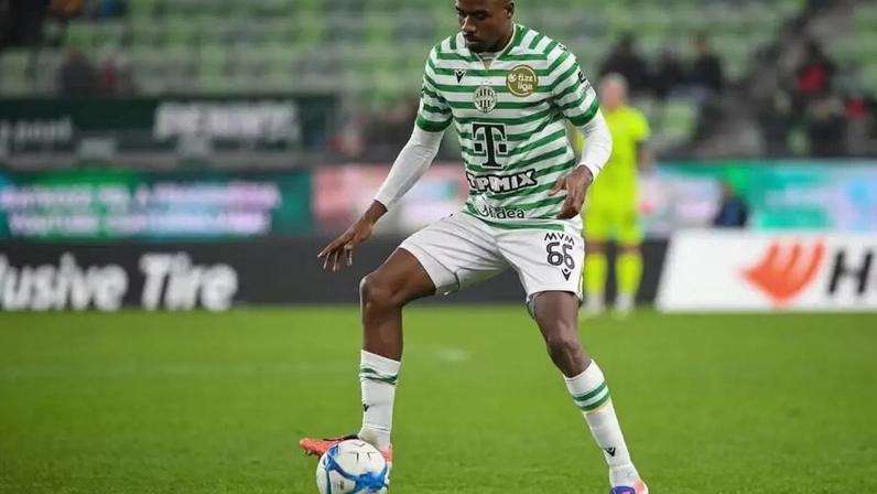 Júlio Romão, do Ferencváros, negocia com o Botafogo (Foto: Divulgação;Ferencváros)