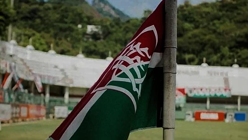 Bandeirinha do Fluminense no campo de Laranjeiras (Foto: Marina Garcia/Fluminense FC)