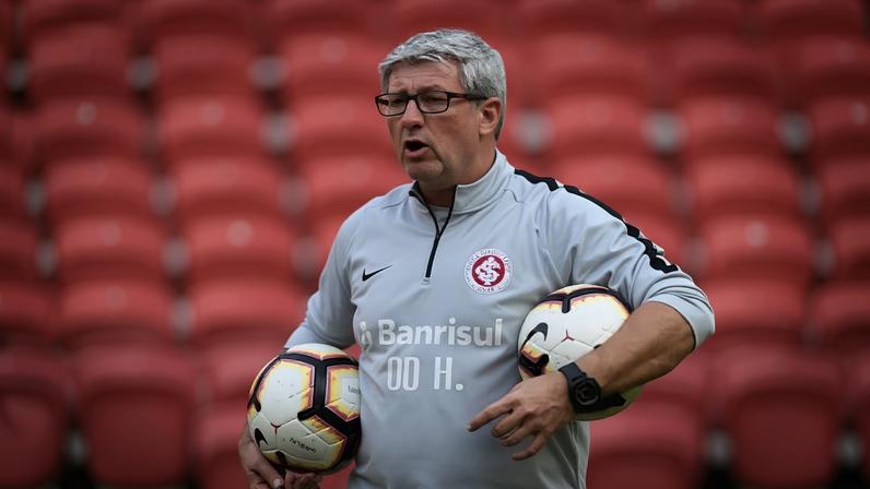 Odair Hellman na época em que comandou o Internacional (Foto: Ricardo Duarte/Internacional)