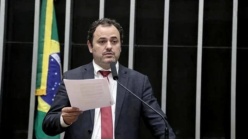 Glauber Braga (PSOL-RJ) em discurso na Câmara dos Deputados. Foto: Bruno Spada/Câmara dos Deputados
