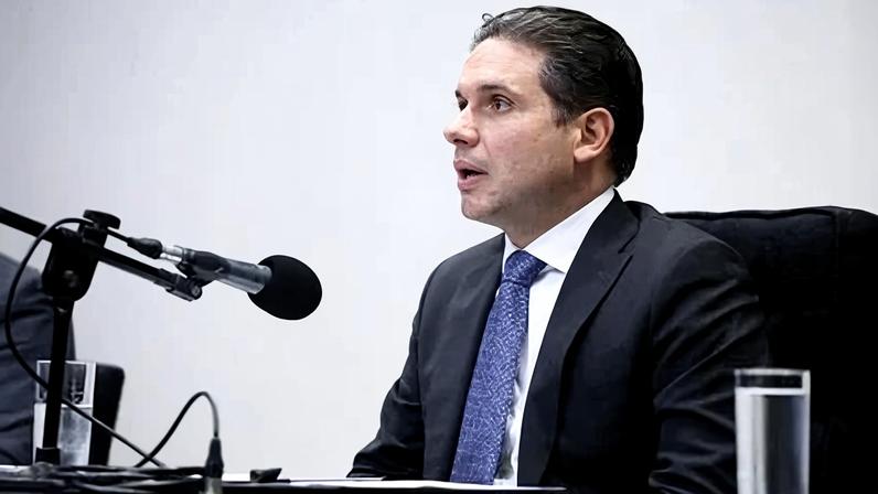 A avaliação na Câmara é de que Motta não tem opções a não ser cumprir a ordem de Moraes para cassar Zambelli. Foto: Vinicius Loures / Câmara dos Deputados