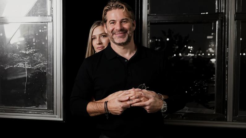 Jennifer Aniston reportedly might be open to marrying her boyfriend, Jim Curtis.