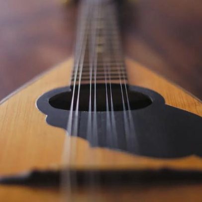 Grande Roubo de Mandolim de 2025 termina com ladrão embriagado devolvendo o bem