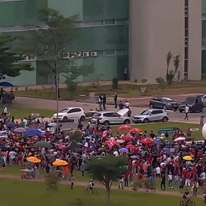 Esquerda realiza manifestações em todo o país contra o PL da dosimetria