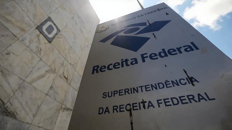 Consulta ao lote residual de restituição do Imposto de Renda para 263.255 contribuintes - Foto: Marcelo Camargo/Agência Brasil