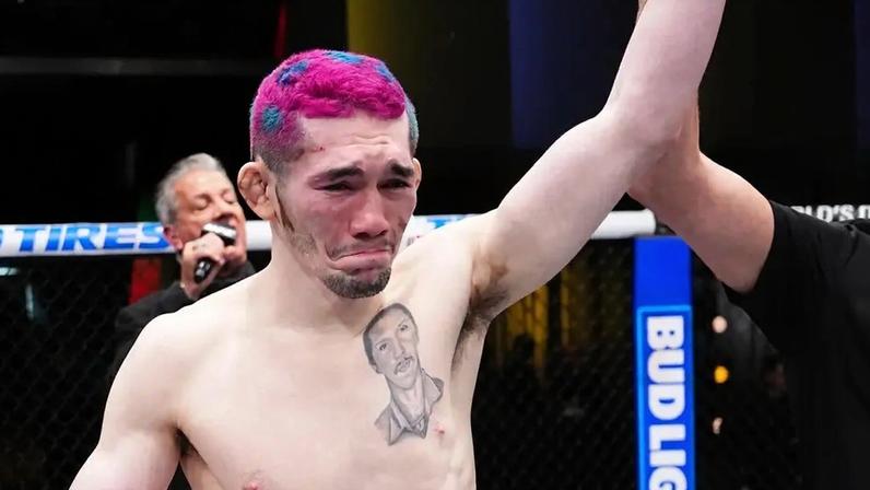 Melk Costa fica sem bônus do UFC após nocaute brilhante