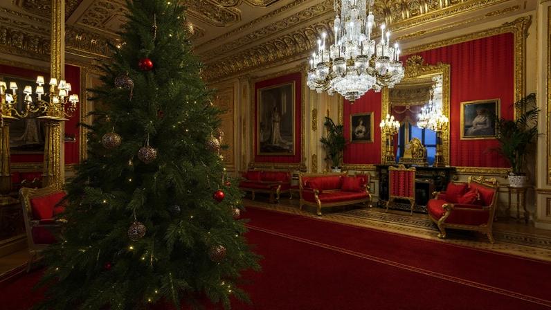 Natal no Castelo de Windsor inclui árvores, luzes e até café com menu especial • © Royal Collection Enterprises Limited 2025 | Royal Collection Trust