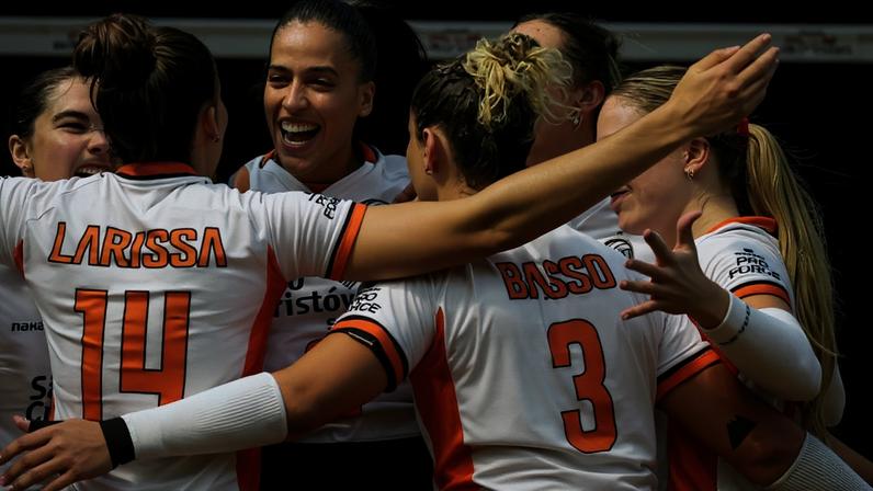 Osasco venceu o na última rodada da fase de grupos do Mundial de Clubes de Vôlei Feminino (Foto: Volleyball World)