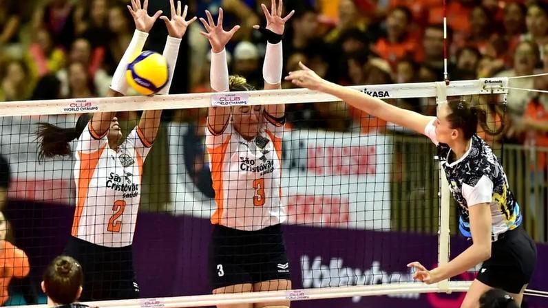 Osasco e Zhetysu se enfrentaram no encerramento da primeira fase do Mundial (Foto: João Pires/ Fotojump)