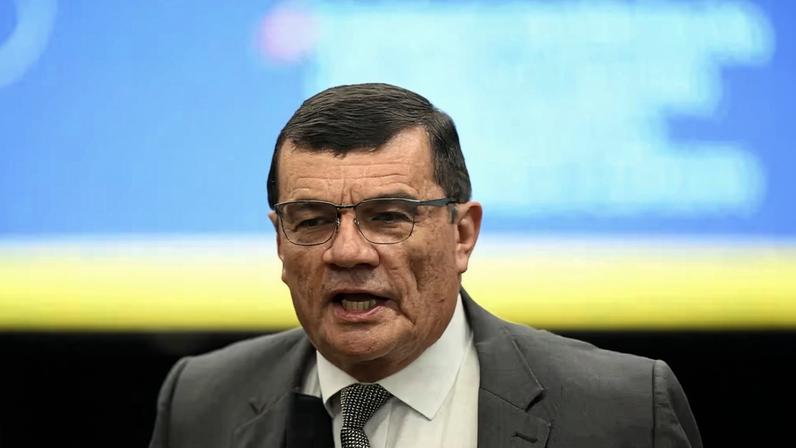 O ex-ministro da Defesa Paulo Sérgio Nogueira, único réu a comparecer presencialmente ao julgamento sobre a trama golpista no STF — Foto: Evaristo Sa/AFP