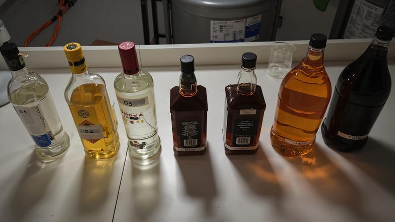 Pesquisas de universidades públicas promovem detecção de metanol. Foto: UFPR/Divulgação