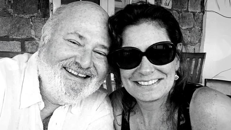 Rob and Michele Reiner sent family holiday cards and bonuses out to people before they were killed.