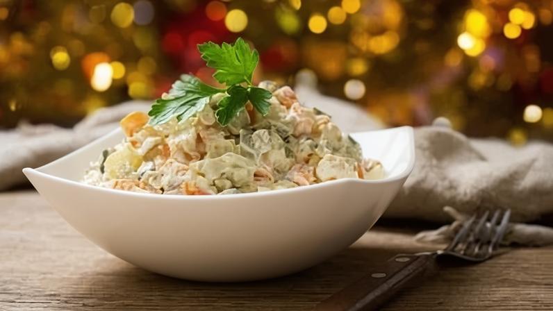 Maionese de salada russa (Imagem: Nitr | Shutterstock)