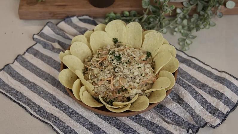 Salpicão é uma das receitas mais emblemáticas do Natal brasileiro • Divulgação/Felipe Caputo