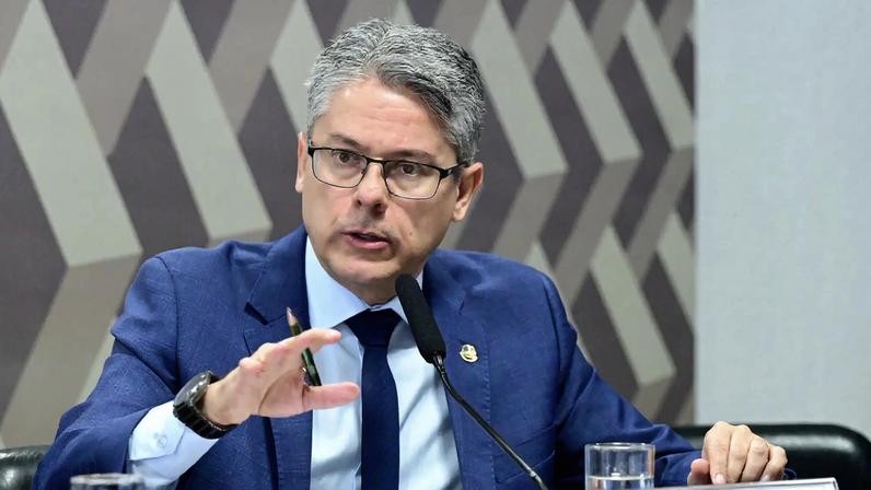 Senador Alessandro Vieira diz que prisão de ministros se avizinha. (Foto: Geraldo Magela/Agência Senado)