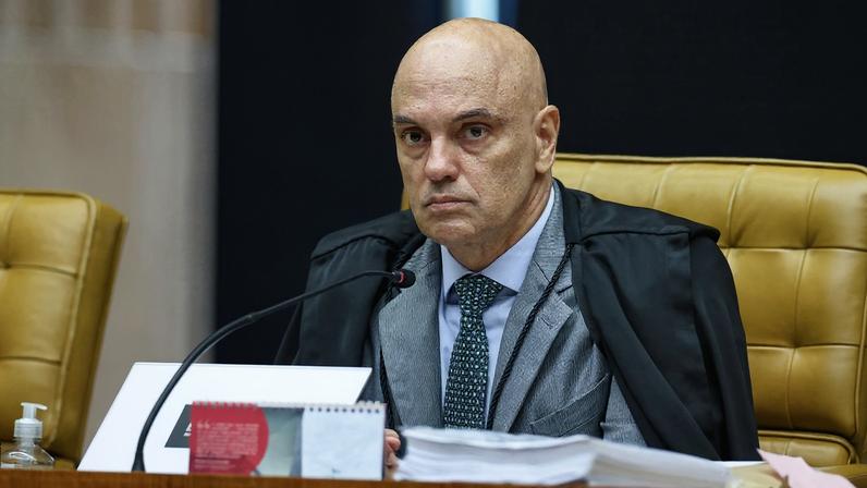 Por unanimidade, a Primeira Turma do STF condenou a 14 anos de prisão o homem que sentou na cadeira de Moraes no 8 de janeiro. (Foto: Antonio Augusto/STF)