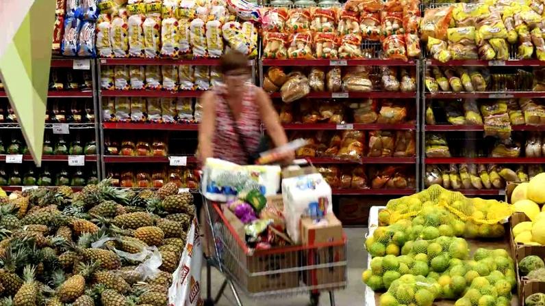 Em relação ao mesmo mês do ano anterior, o volume de serviços apresentou alta de 2,2%, contra expectativa de 2,5%