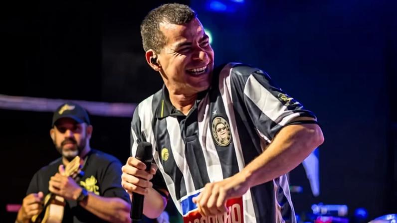 Thiago Martins faz show no Vidigal — Foto: Junior Guedes