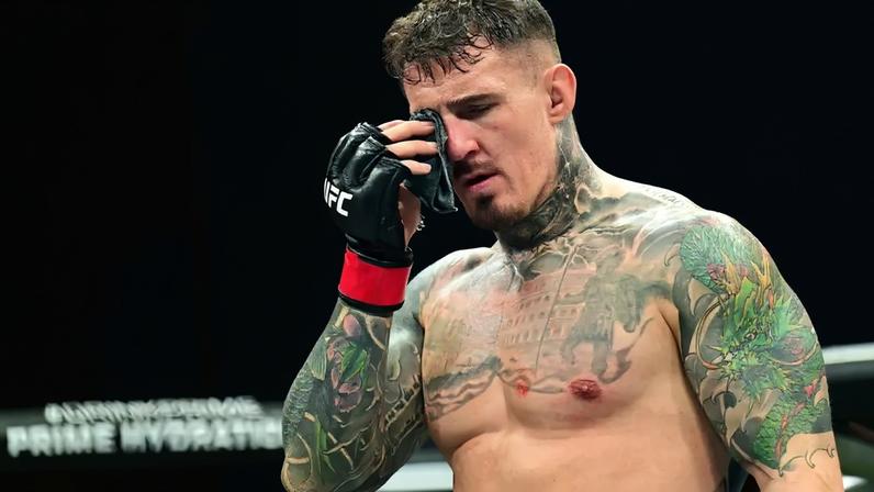 Tom Aspinall e Cyril Gane se enfrentaram pela luta principal no UFC 321 (Foto: Giuseppe CACACE / AFP)