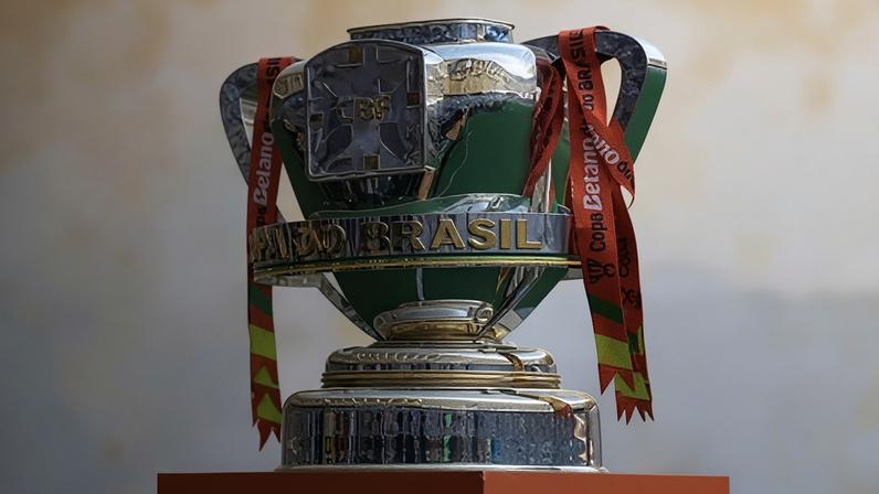 Troféu da Copa do Brasil no Maracanã