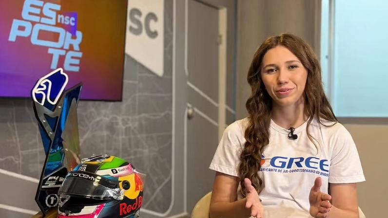 Rafaela Ferreira, piloto catarinense fecha primeiro ano na F1 Academy — Foto: Manu Silva/ge