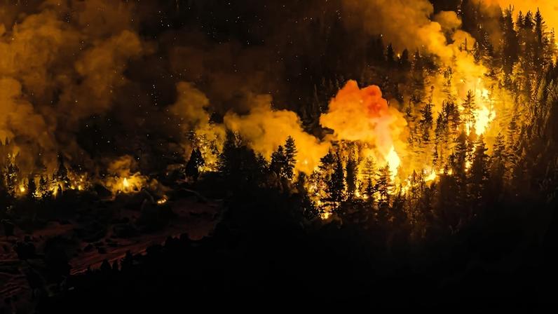 A Patagônia, na Argentina, em chamas. Foto: Martin LEVICOY / AFP