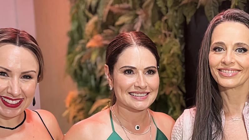 Contrato PJ da Globo com famosa jornalista, hoje fora da emissora, levanta suspeita de estratégia para dissimular relação de emprego, alega órgão do MP - na foto ilustrativa, jornalista participa de evento ao lado das dras. Fernanda Tofoli