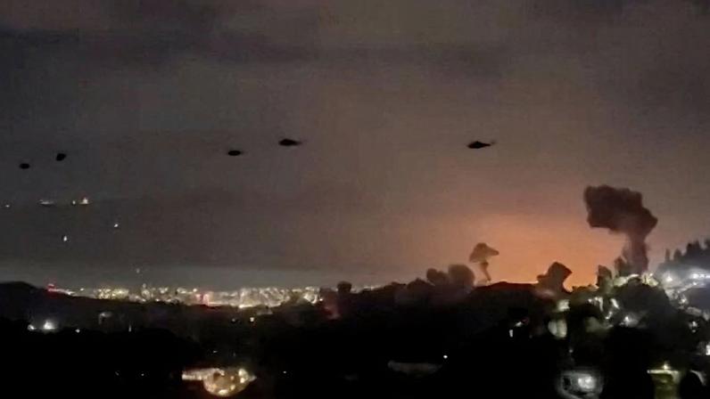 Explosões em Caracas 3/1/2026 Vídeo obtido pela Reuters
