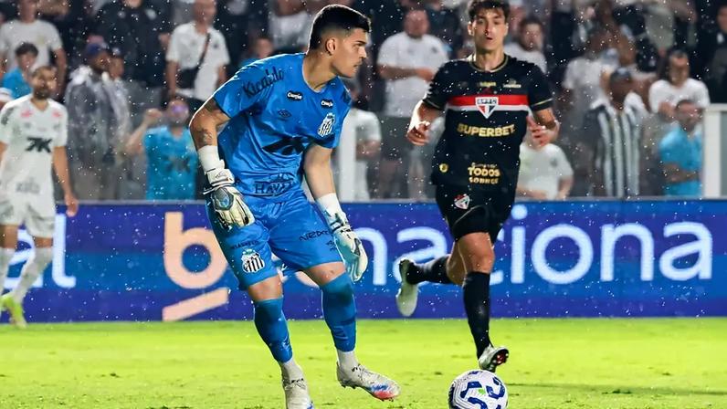 Gabriel Brazão começa a terceira temporada pelo San)tos. (Foto: LEO BARRILARI/Gazeta Press)