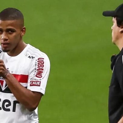 Nova contratação do Vasco melhora rendimento após cobrança de Diniz, como Rayan