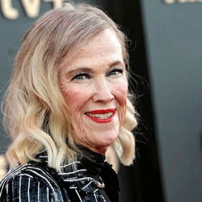 Catherine O’Hara é levada ao hospital em estado grave antes de sua morte
