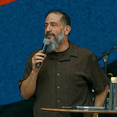 Nova geração vai mais longe se for cheia da Palavra, diz Luciano Subirá