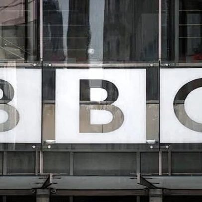 Revisão interna aponta queda de participação de apresentadoras mais velhas na BBC
